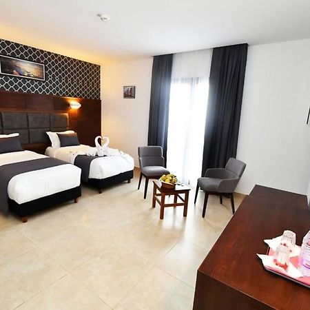 Hotel Santa Cruz Orán Kültér fotó